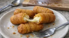 Tequeños de plátano macho con queso: crujientes por fuera y muy cremosos por dentro