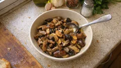 Setas al ajillo en sartén: el truco para que queden doradas y nada aguadas