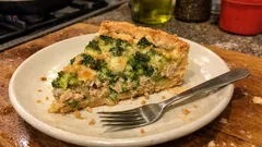 Tarta salada de brócoli y atún: fácil, jugosa y perfecta para cenar