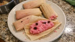 Tamales de dulce con leche condensada: rosaditos, tiernos y al vapor