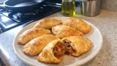 Empanadillas de carne al horno: doradas, jugosas y sin complicarte en la cocina