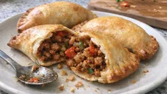 Empanadas de soja texturizada al horno: relleno jugoso y bien especiado