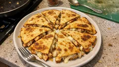 Quesadillas de pollo y queso al horno: crujientes y listas en 15 minutos