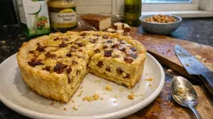 Quiche Lorraine vegana: cremosa, sin huevo y con “bacon” de tofu muy fácil