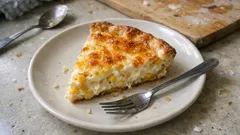 Tarta salada de maíz dulce con salsa blanca y queso gratinado: cremosa y fácil