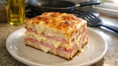 Sándwich gigante al horno: jamón y queso jugosos, listo para compartir