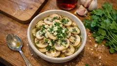 Champiñones en vinagre: tapa fría fácil que puedes dejar hecha con antelación
